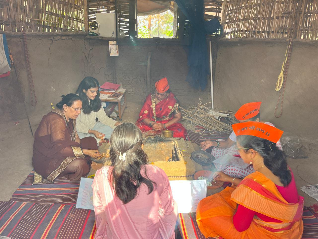 रेवा कुटी मध्ये हनुमान जन्मोत्सव साजरा हनुमान चालीसा पठण, हवन,सुंदर कांड यांचे नियोजन