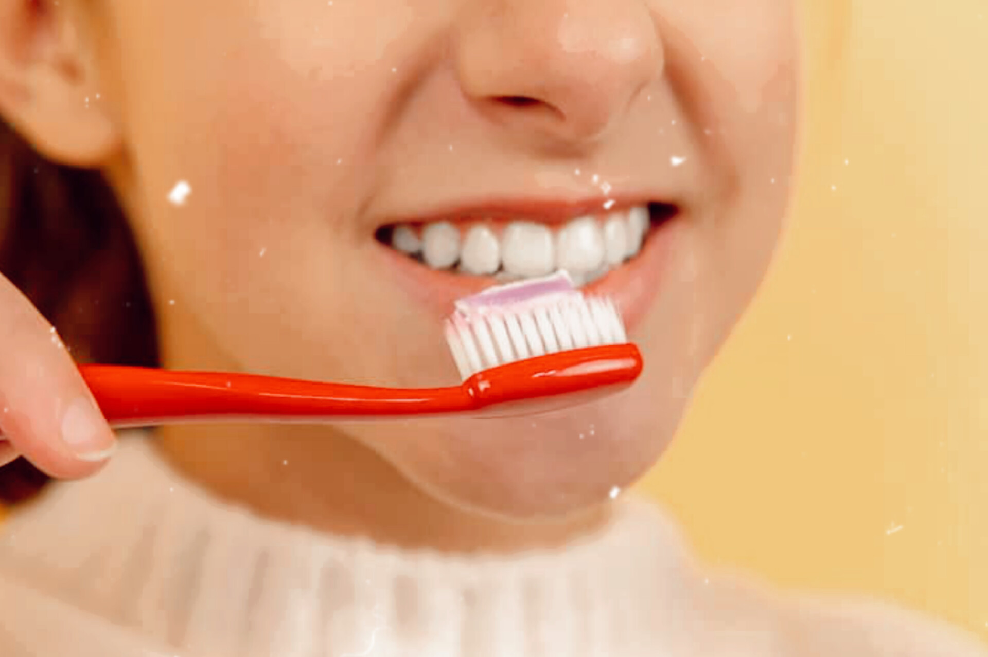 दिवसातून दोनवेळा ब्रश करण्याचे हे आहेत फायदे…नक्की वाचा !