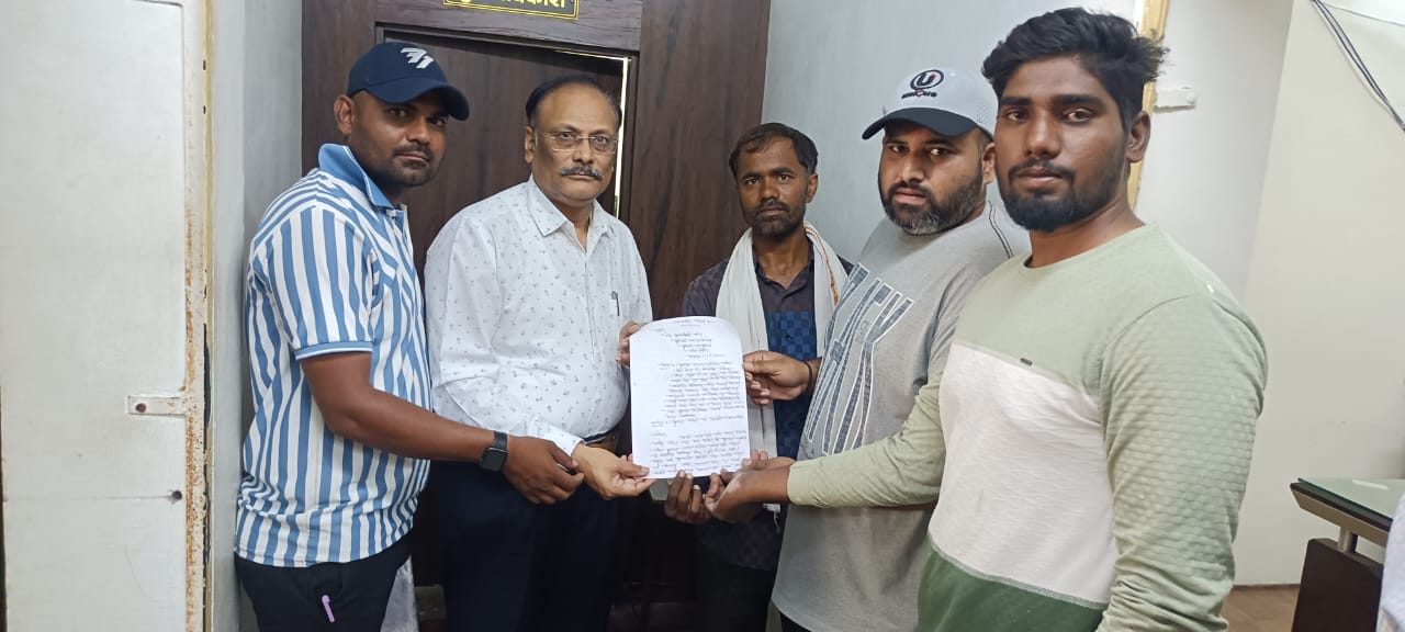 क्रिडा मैदाने सांस्कृतिक मेळ्यांच्या वापरासाठी नाहीत — क्रीडाप्रेमींचा आक्रोश