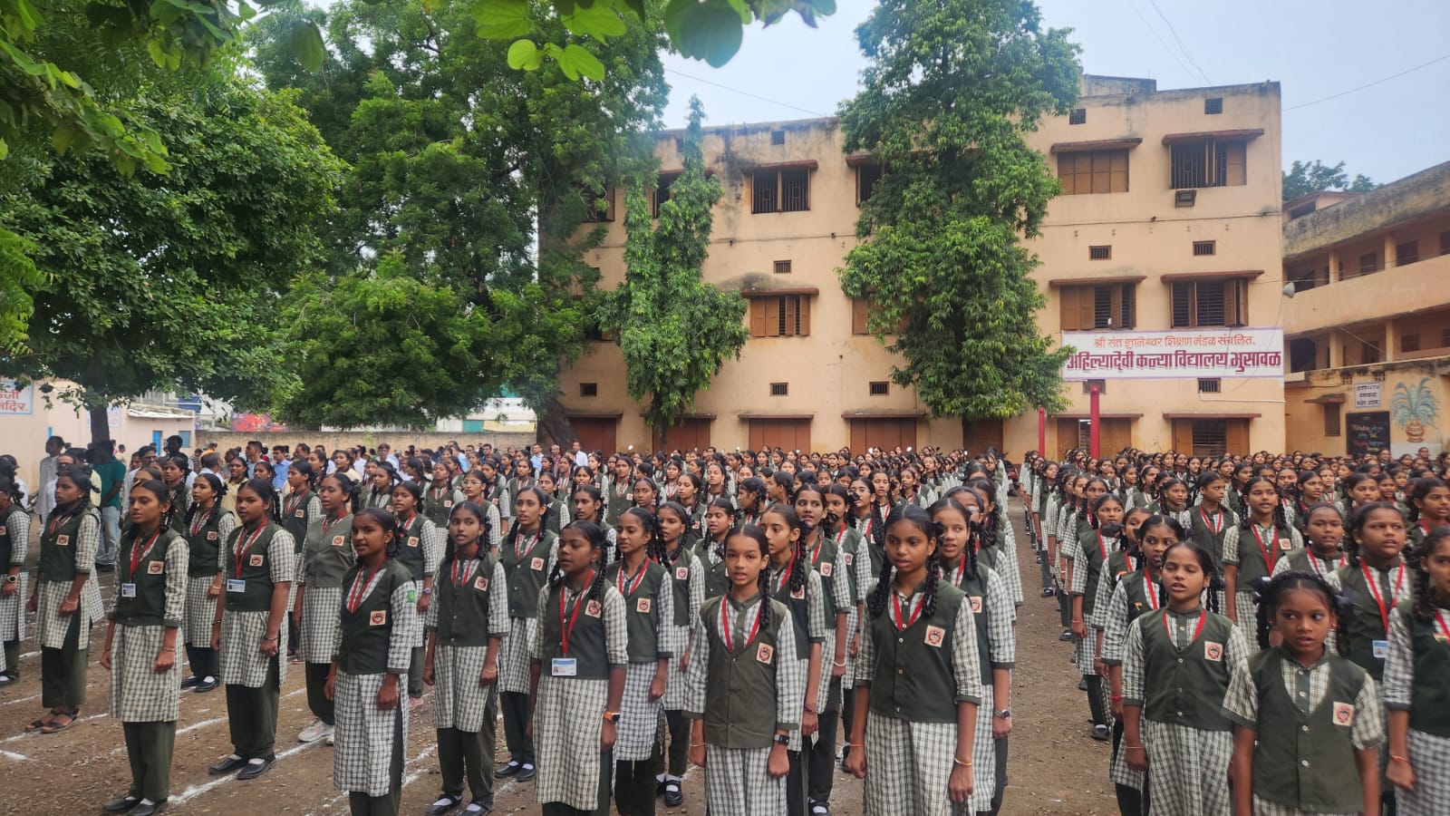 अहिल्यादेवी कन्या विद्यालय 79 वा स्वातंत्र्य दिन उत्साहात साजरा